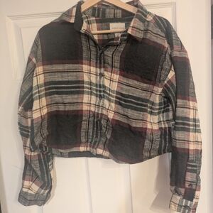 American Eagle Plaid Button-Up Boxy Cropped Shirt
